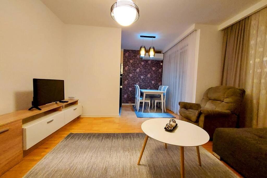 Apartment 13C Prisztina Zewnętrze zdjęcie