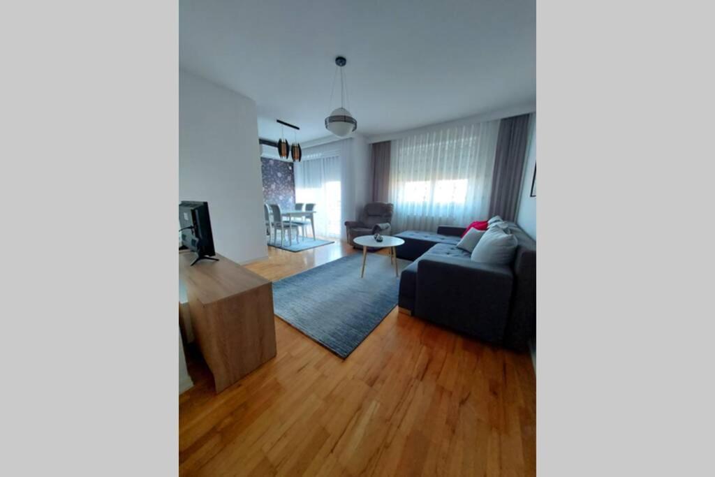 Apartment 13C Prisztina Zewnętrze zdjęcie